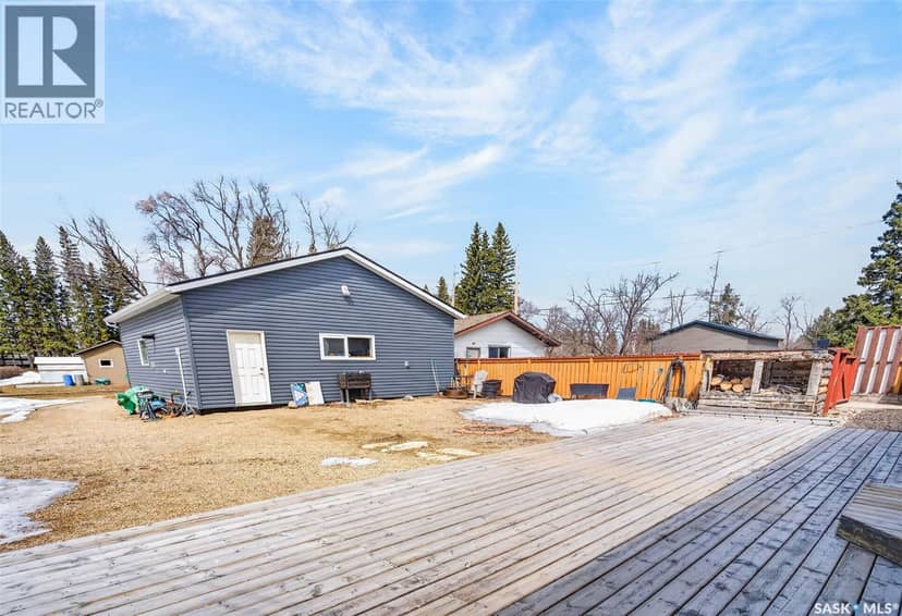 209 Albert AVENUE S — photo 6 of 40
