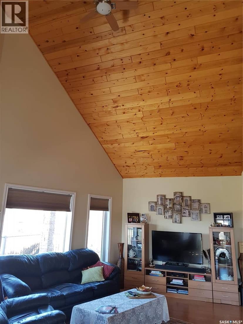 325 Ruby DRIVE — photo 14 of 40