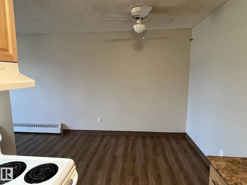 #205 51 Brown St — photo 11 of 38