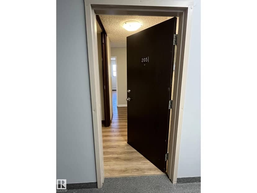 #205 51 Brown St, Stony Plain, photo 2