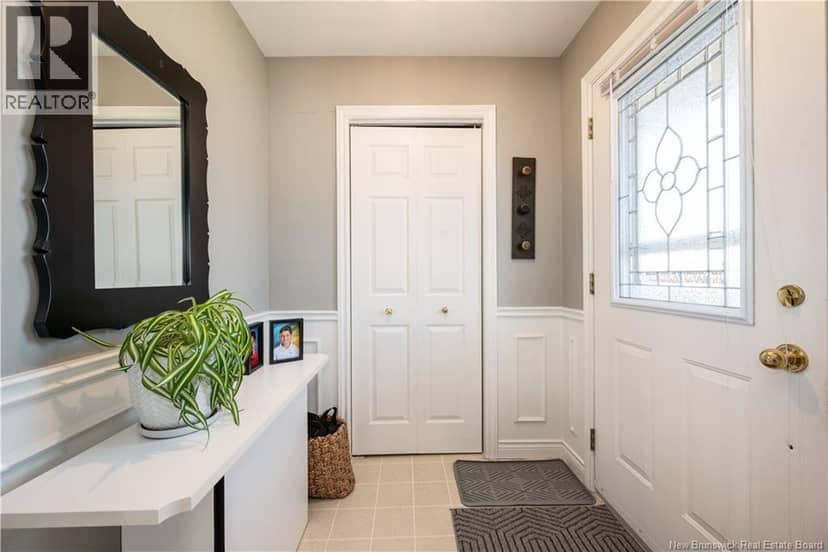 343 Beausejour Street — photo 3 of 39