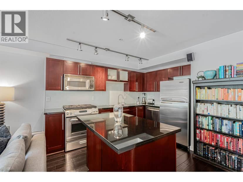 207 122 E 3RD STREET, North Vancouver, photo 5
