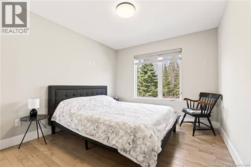 262 Yvonne — photo 29 of 40