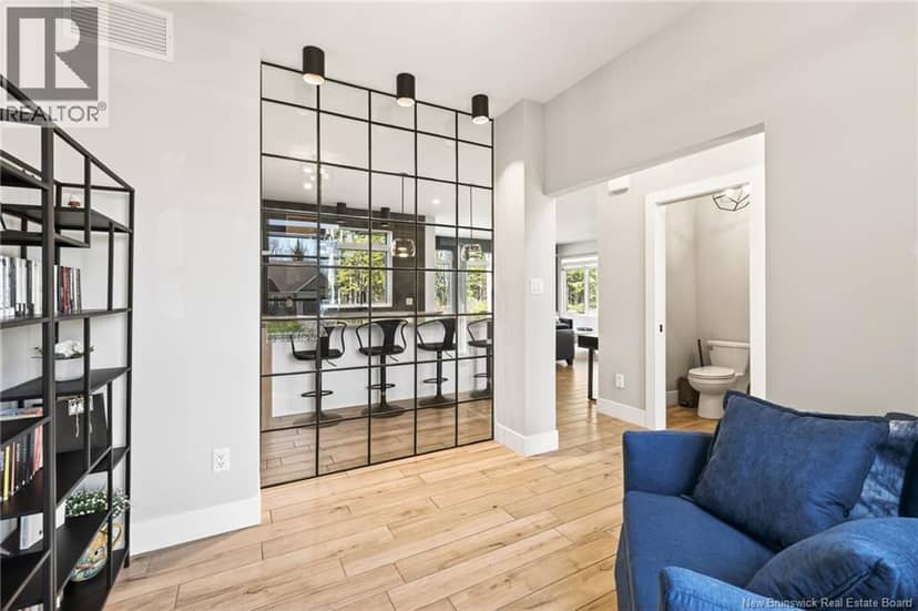 262 Yvonne — photo 18 of 40