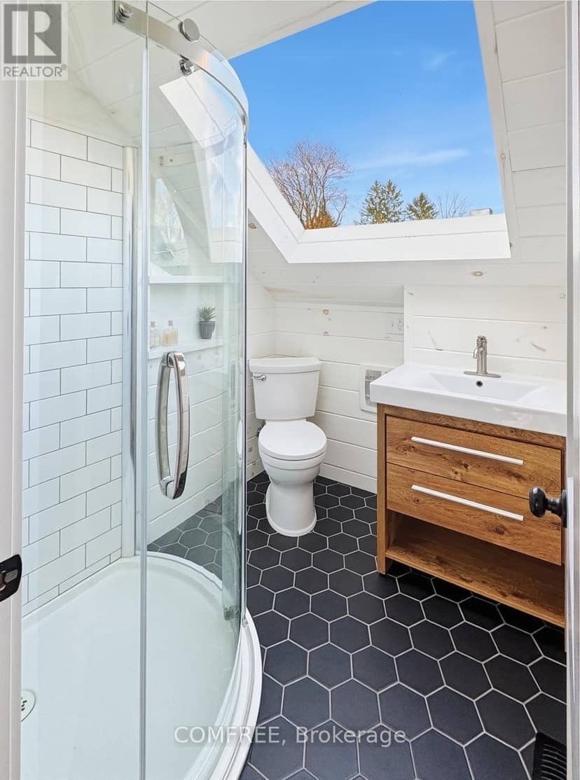 70 Gunn Street — photo 10 of 20