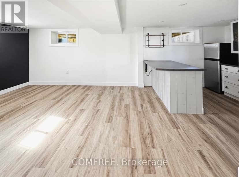 70 Gunn Street — photo 13 of 20