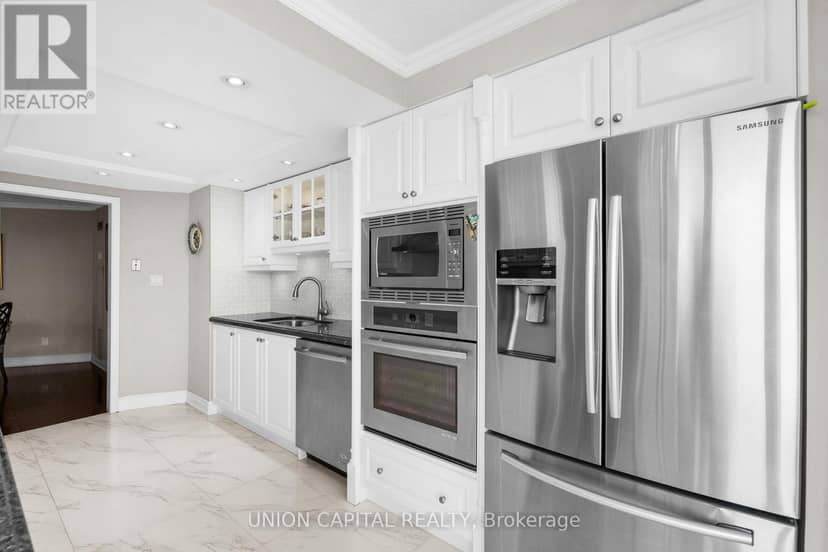 2405 - 85 Skymark Drive — photo 19 of 40