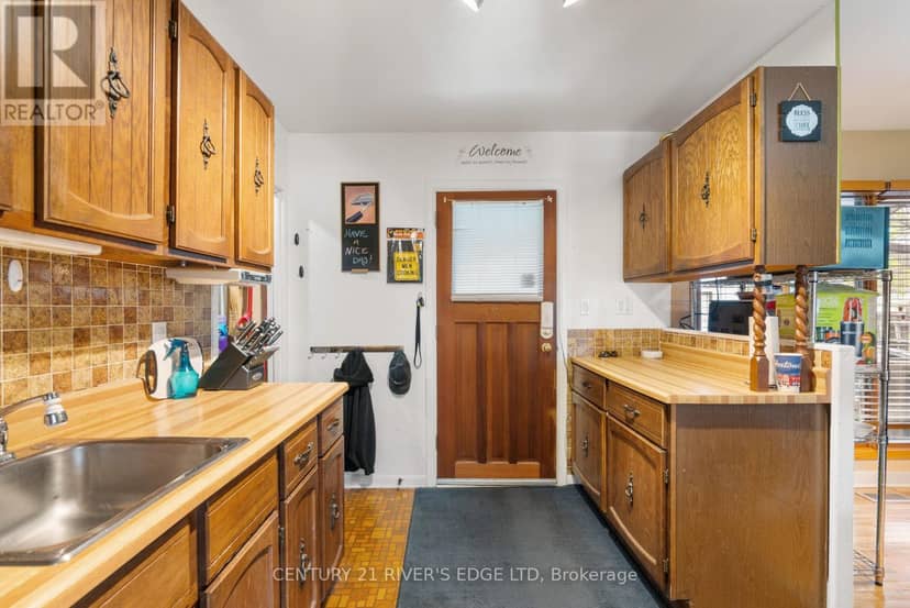 54 Loyalist Street, South Dundas, photo 4