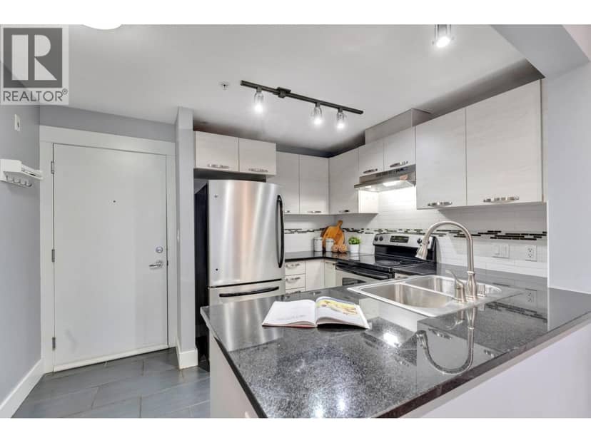 308 7478 BYRNEPARK WALK, Burnaby, photo 4