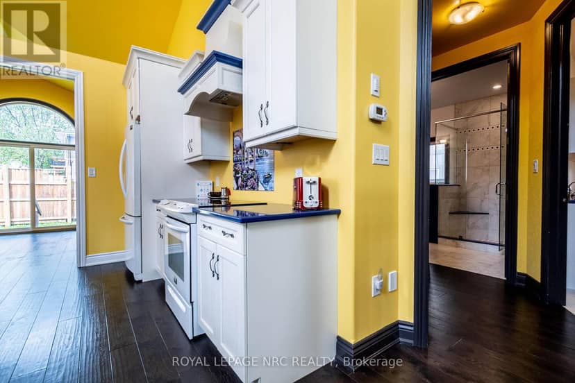 4807 Zimmerman Avenue — photo 10 of 31