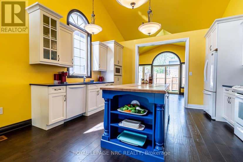 4807 Zimmerman Avenue — photo 9 of 31