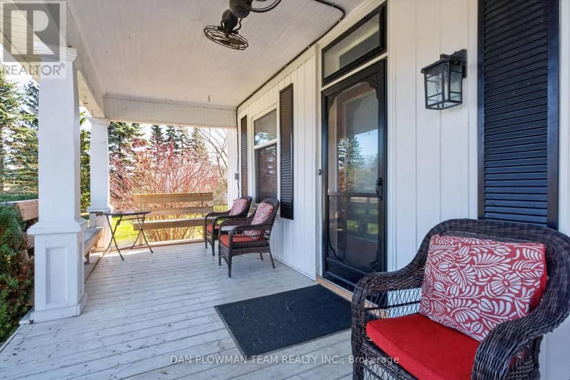 48 Dunn Street — photo 4 of 40