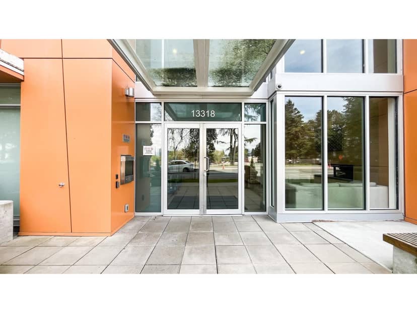 2001 13318 104 AVENUE, Surrey, photo 2