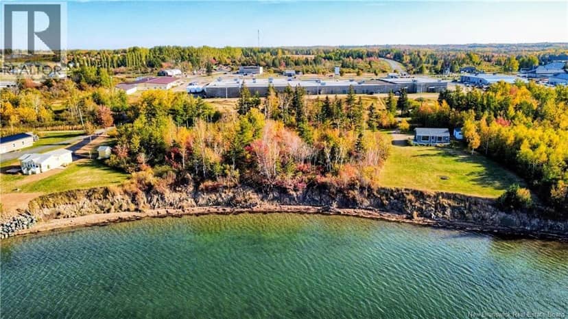 Lot Boul. St Pierre O., Caraquet, photo 2