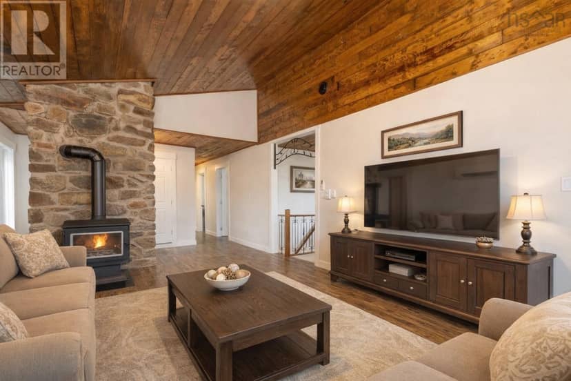 62 Lake Doucette Road — photo 4 of 18