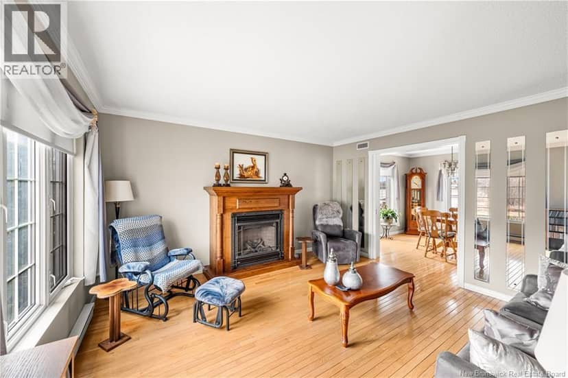 1725 Gowan Brae — photo 11 of 40