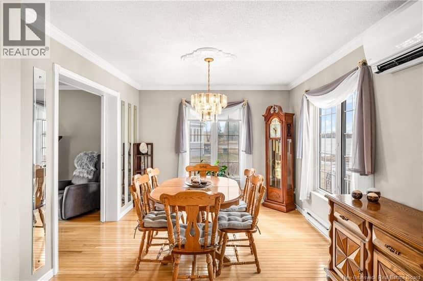 1725 Gowan Brae — photo 13 of 40
