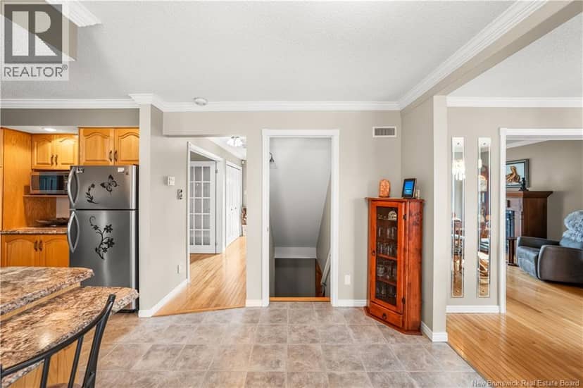 1725 Gowan Brae — photo 14 of 40