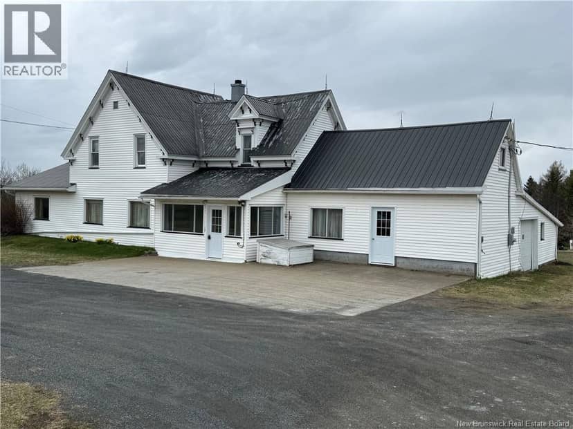 1106 Rte 590, Waterville