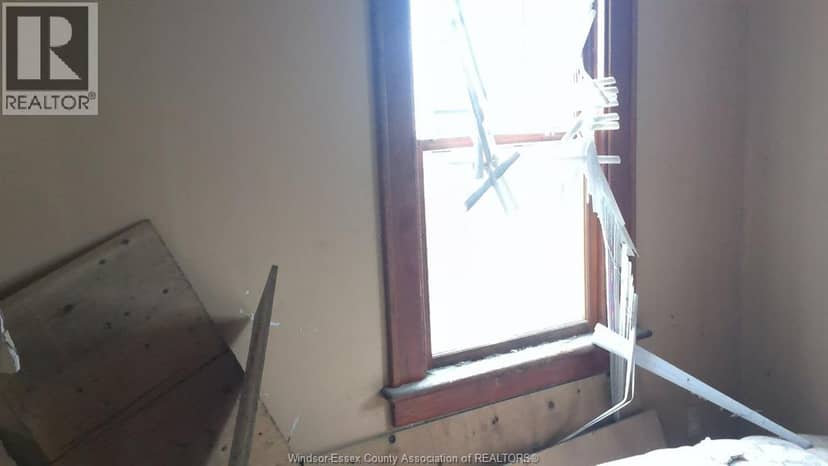 1817 Mersea Rd E — photo 10 of 40
