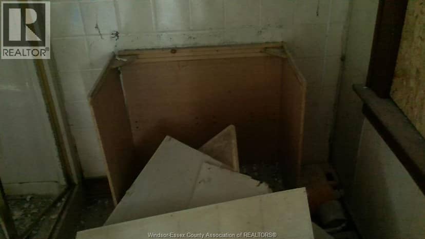 1817 Mersea Rd E — photo 20 of 40