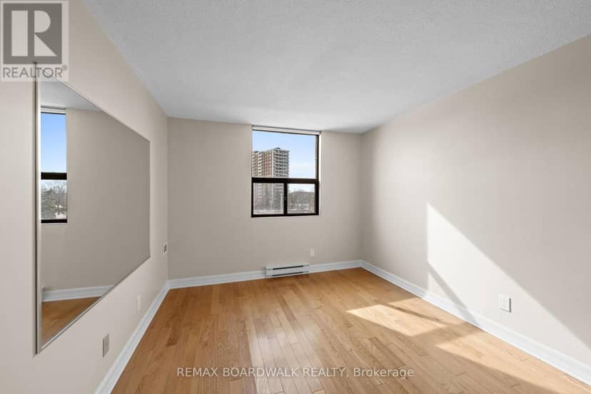 502 - 1190 Richmond Road — photo 14 of 28