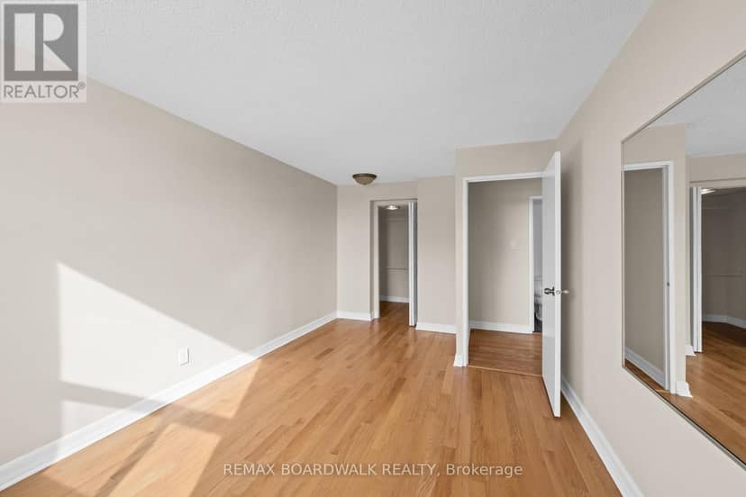502 - 1190 Richmond Road — photo 15 of 28