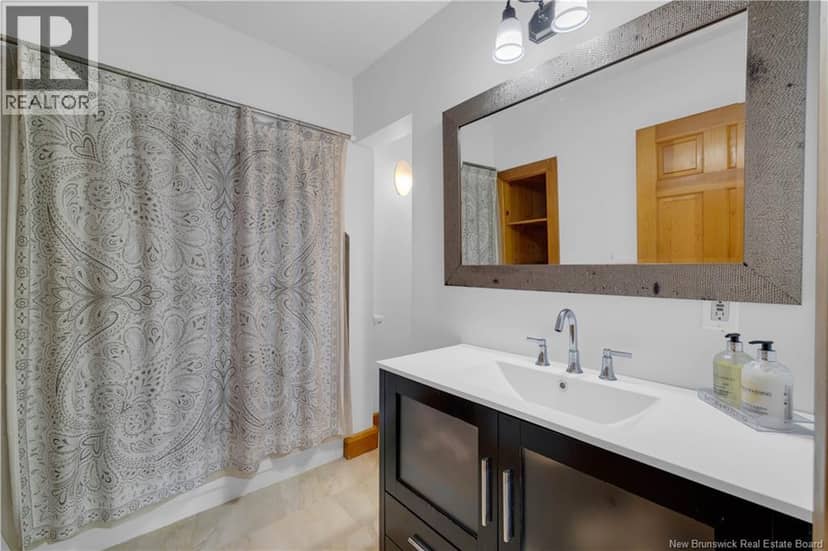 485 Mascarene Road — photo 39 of 40