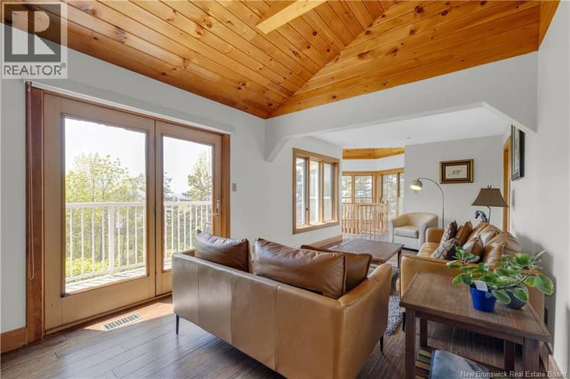 485 Mascarene Road — photo 37 of 40