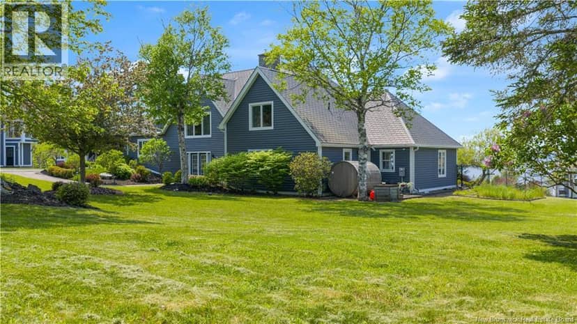 485 Mascarene Road — photo 3 of 40