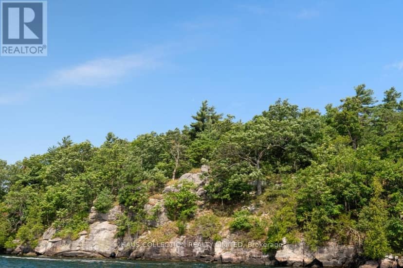 1 Little Grenadier Island — photo 37 of 40