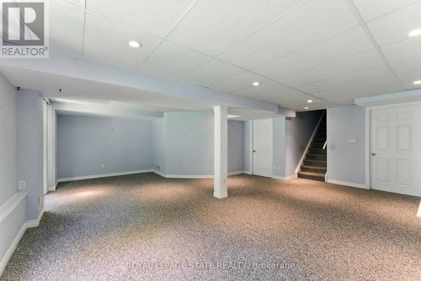 6 - 40 Wesleyan Court — photo 33 of 40