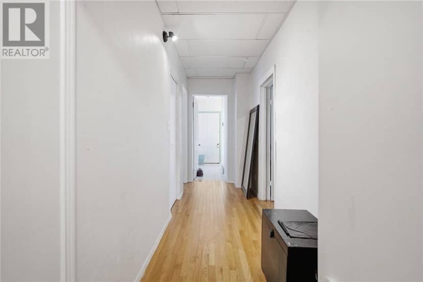 75 Wellington Street — photo 12 of 40