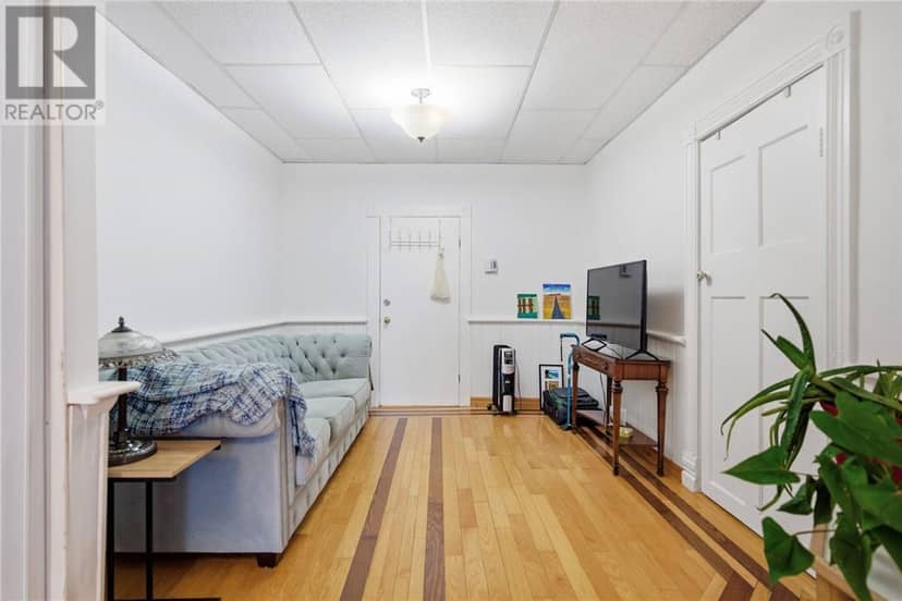 75 Wellington Street — photo 16 of 40