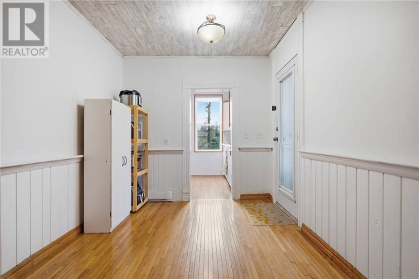 75 Wellington Street — photo 26 of 40