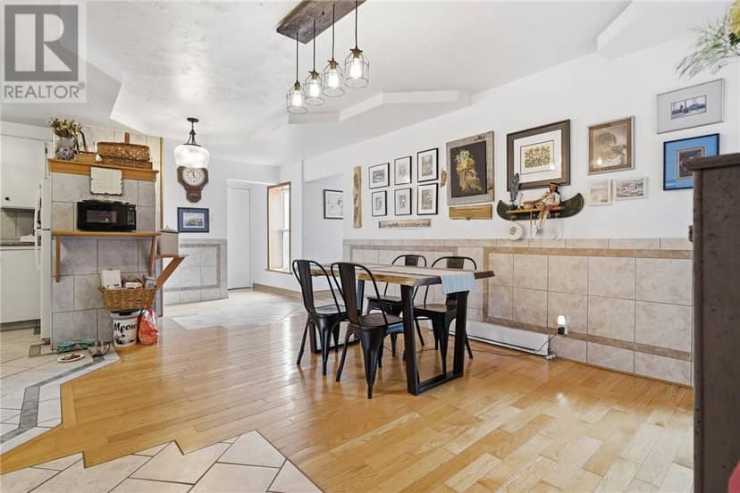 75 Wellington Street — photo 31 of 40