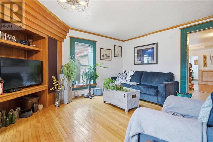75 Wellington Street — photo 40 of 40
