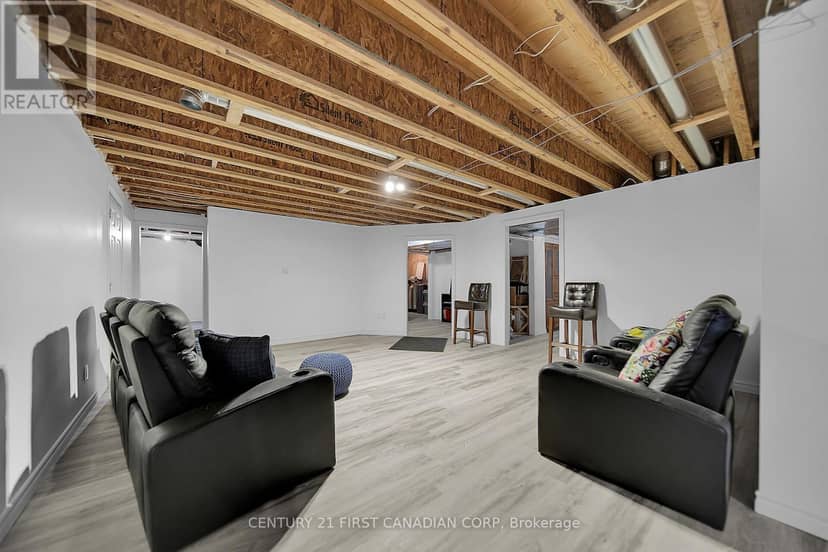 42580 Roberts Line — photo 29 of 40
