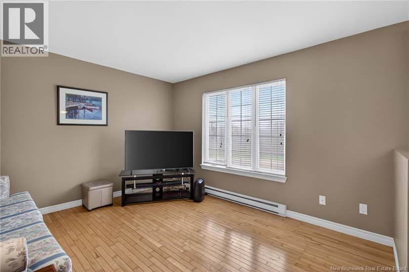 86 Lorette Street — photo 13 of 34