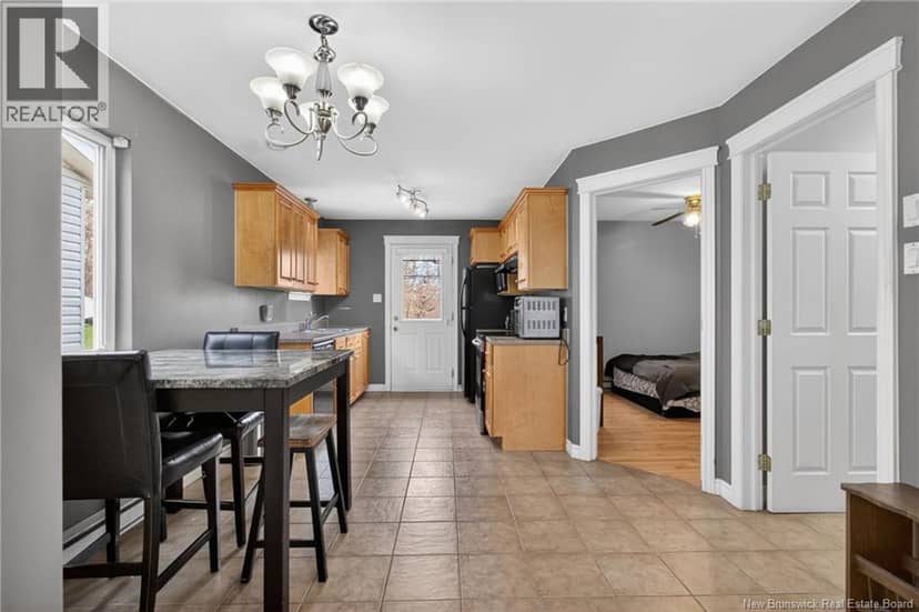 86 Lorette Street — photo 8 of 34