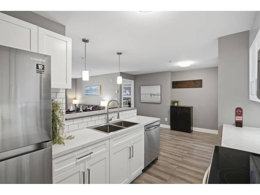 212 33960 OLD YALE ROAD, Abbotsford
