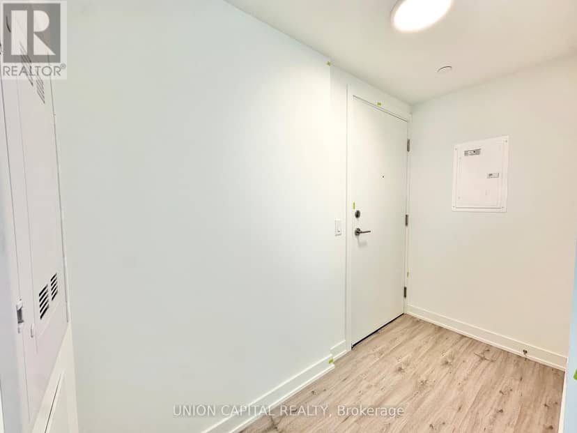 5511 - 252 Church Street — photo 4 of 20