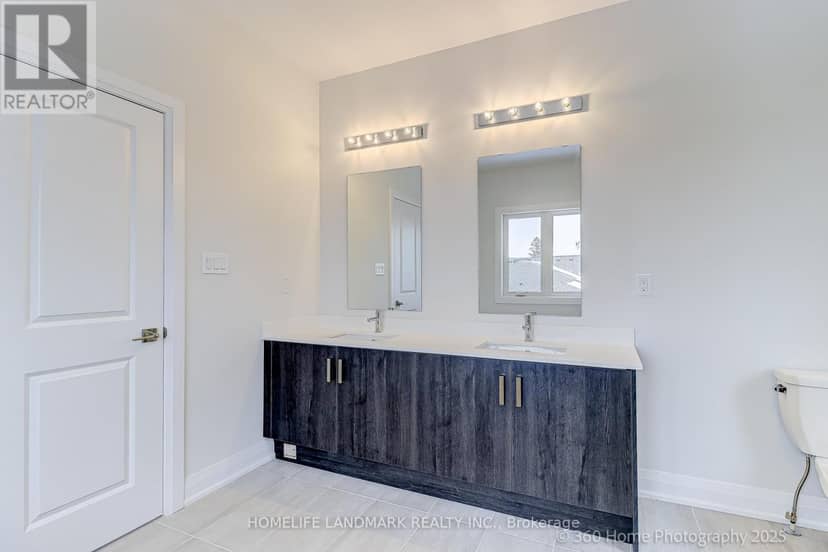 241 Seguin Street — photo 15 of 34