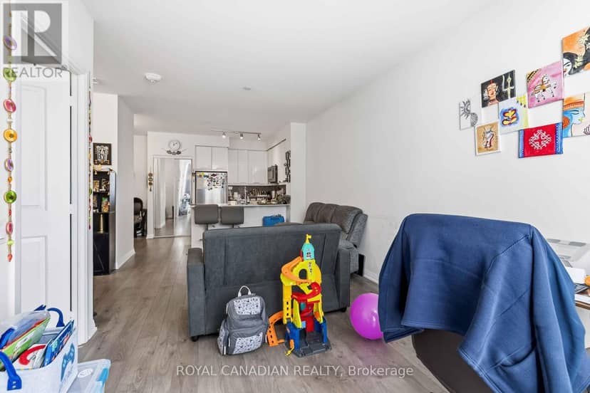 1501 - 65 Watergarden Drive — photo 12 of 26