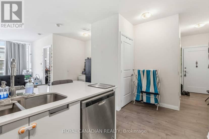 1501 - 65 Watergarden Drive — photo 18 of 26