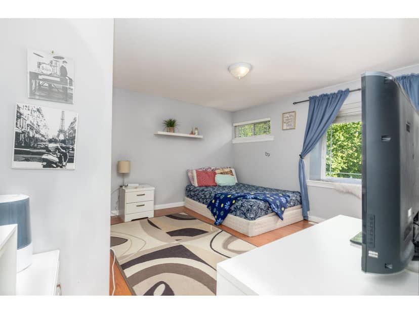 8364 HARRIS STREET, Mission, photo 5
