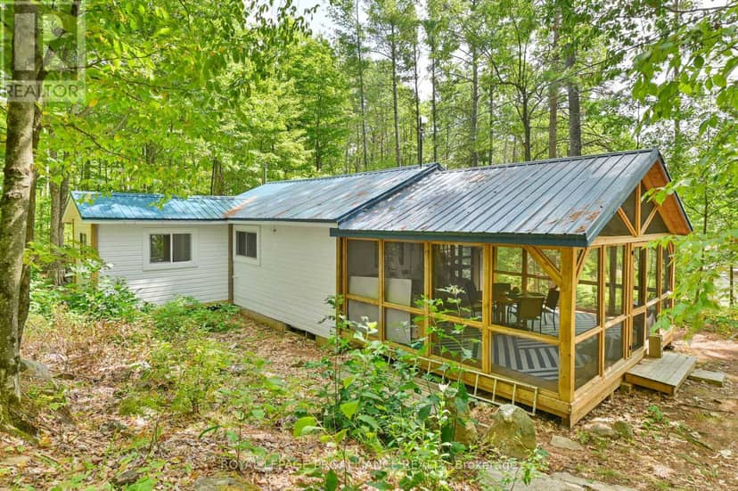 1780 Mazinaw Lake — photo 26 of 40