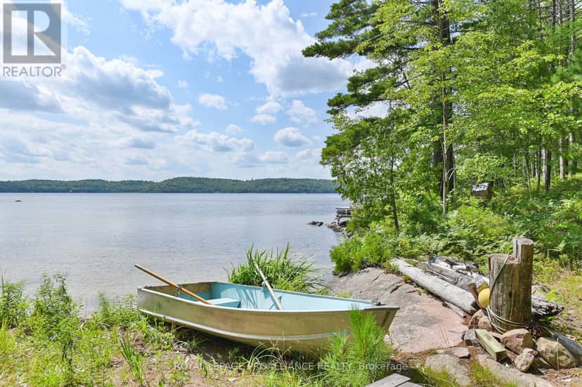 1780 Mazinaw Lake — photo 27 of 40