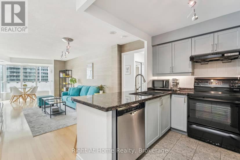 605 - 2111 Lake Shore Boulevard W — photo 7 of 26
