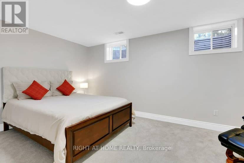 33 Spur Avenue — photo 17 of 20